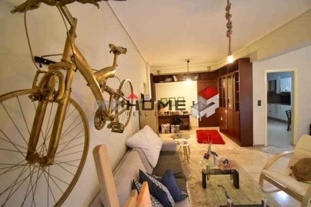 (For Sale) Residential Froor apartment || Athens Center/Athens - 100 Sq.m, 2 Bedrooms, 200.000€ 