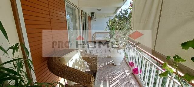 (For Sale) Residential Apartment || East Attica/Vouliagmeni - 75 Sq.m, 2 Bedrooms, 400.000€ 