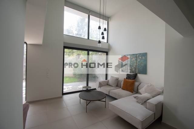 (Προς Ενοικίαση) Κατοικία Μεζονέτα || Αθήνα Νότια/Γλυφάδα - 134 τ.μ, 3 Υ/Δ, 1.500€ 